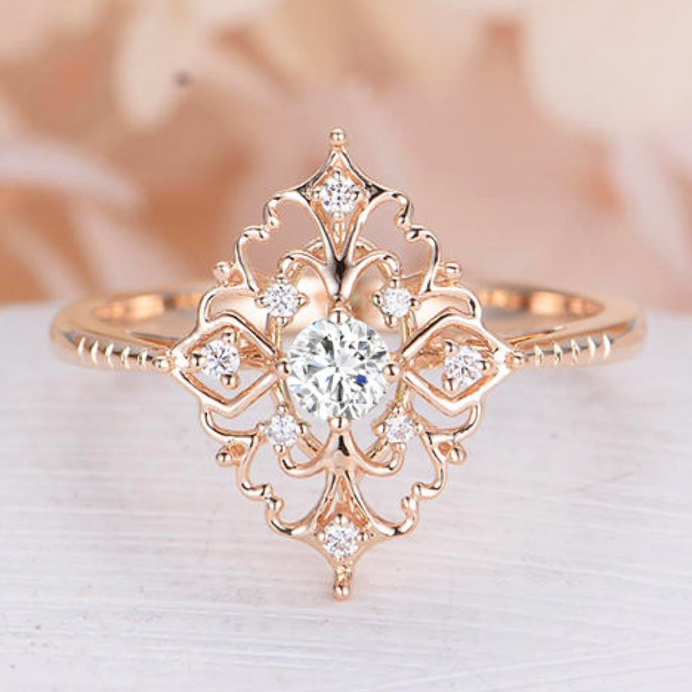 *NEW 18K Rose Gold Vintage Diamond Floral Ring